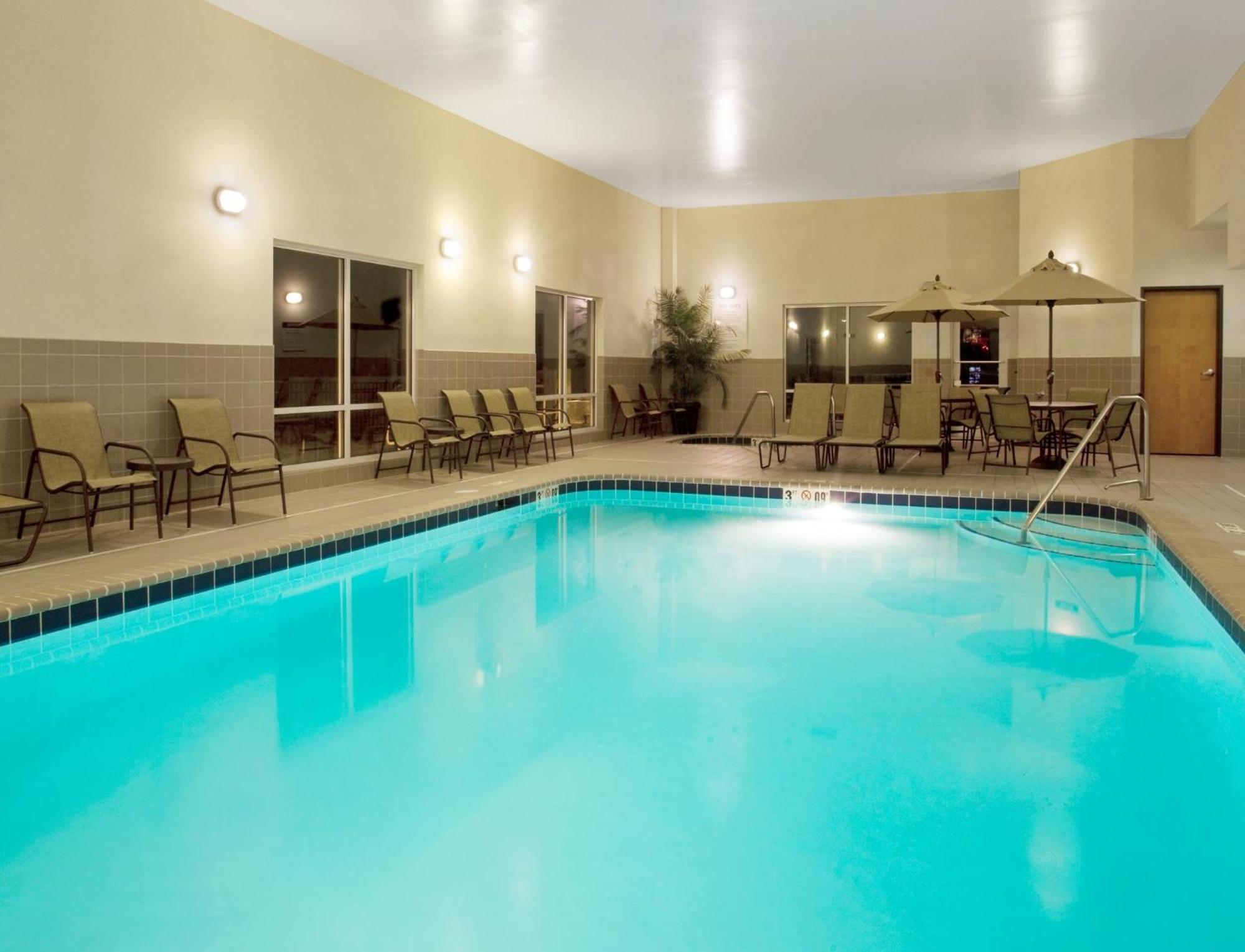 Holiday Inn Express Hotel&Suites Lake Zurich-Barrington, an IHG Hotel Exterior foto