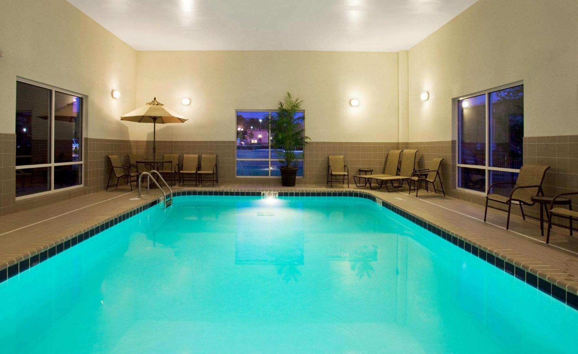 Holiday Inn Express Hotel&Suites Lake Zurich-Barrington, an IHG Hotel Exterior foto